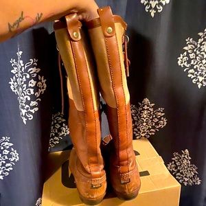 Ugg’s snow boots leather and suede